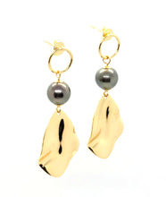 Load image into Gallery viewer, Poeti Earrings #4
